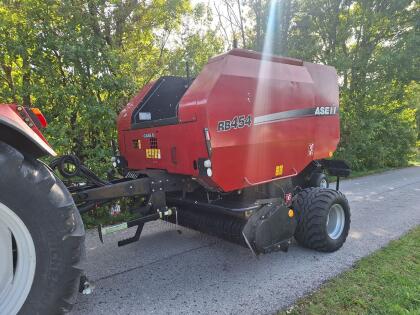 Rundballenpresse CASE RB454