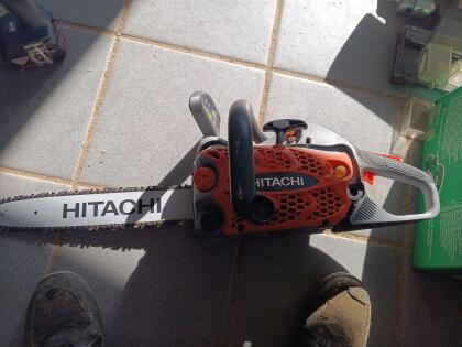 Hitachi Motorsäge