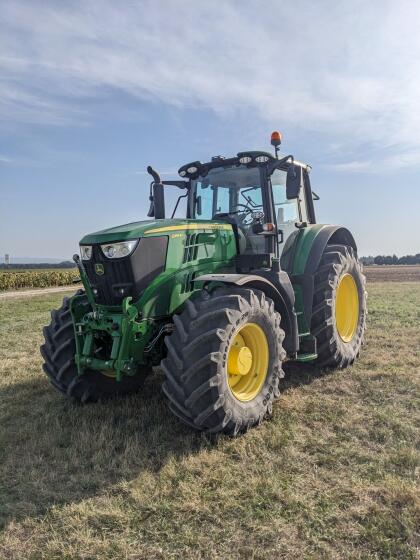 John Deere 6195M