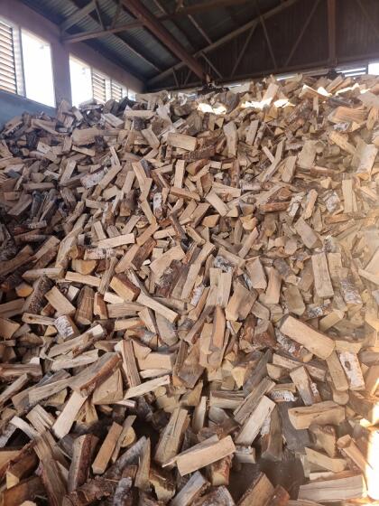 Trockenes Brennholz