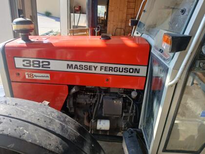 Massey Ferguson 382