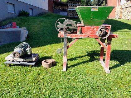 Mostpresse und Obstmühle mit Motor
