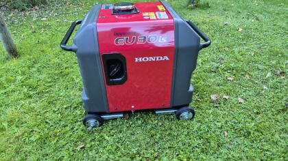 Honda EU30is Stromaggregat