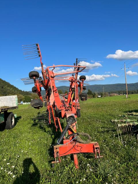 Kuhn Seitenschwader GA 7302 DL