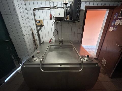 Tank mit Rohrmelkanlage