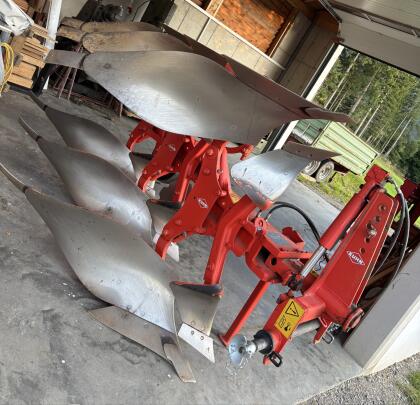 Kuhn Master 102 3-Schar Volldrehpflug
