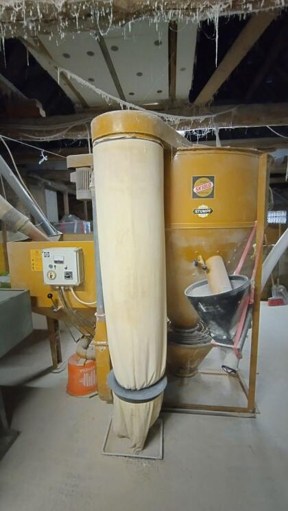 Mahl- und Mischanlage von Skiold 500 kg Mischer