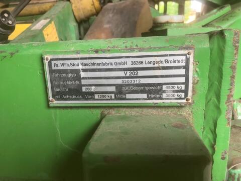 Stoll V202