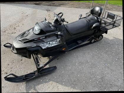 BRP Lynx Yeti 1300 Skidoo Motorschlitten