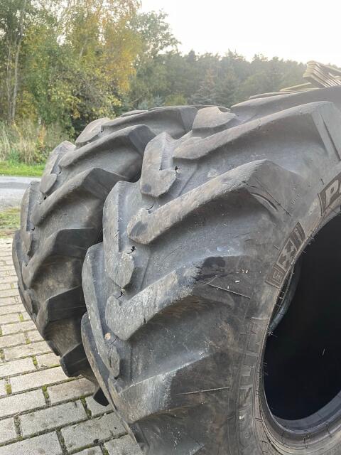 Baggerreifen, Traktorreifen, Laderreifen