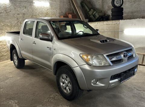 Suche dringend Toyota Hilux & andere Pickups