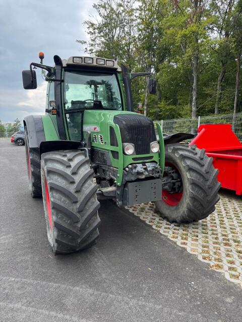 Fendt 716 Vario inkl. Frontlader mit Staplergabel