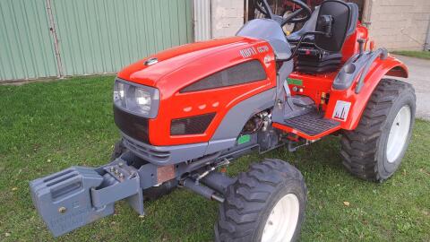 Kleintraktor Kioti CK20 HST