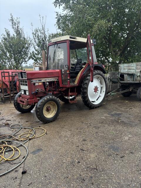 Case IH IHC 745XL