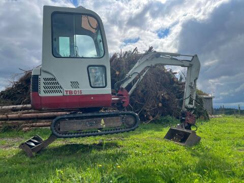 Takeuchi TB016