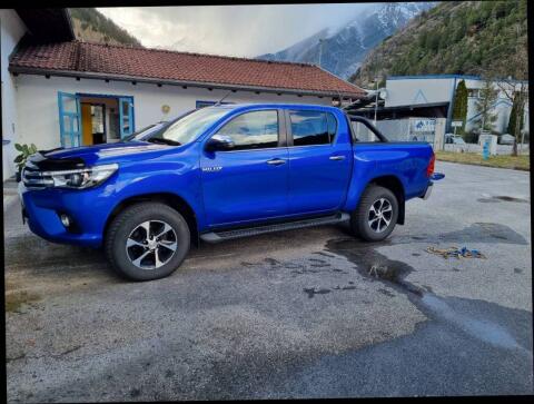 Toyota Hilux 2,4 D-4D Lounge