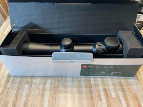 Leica Magnus 1,5-10x42i
