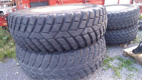 Kommunalräder 540/80R38 und 440/80R28 Nokian