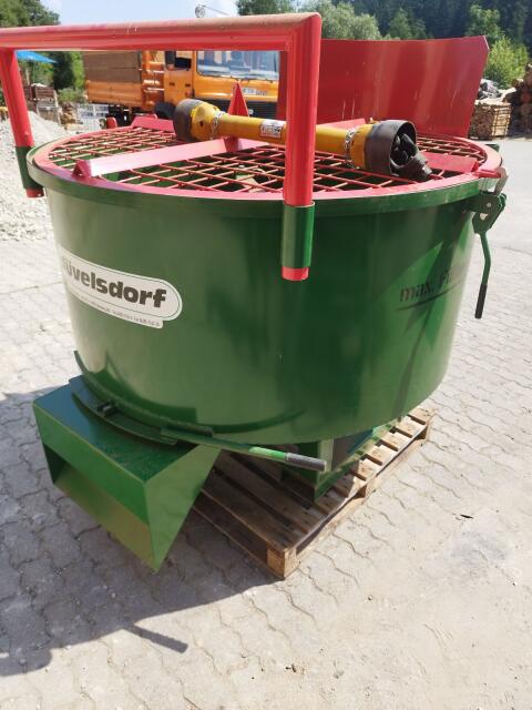 Zwangsmischer Betonmischer Düvelsdorf (Traktor Bulldog)