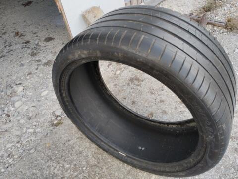 Pirelli 315/30R22 107Y