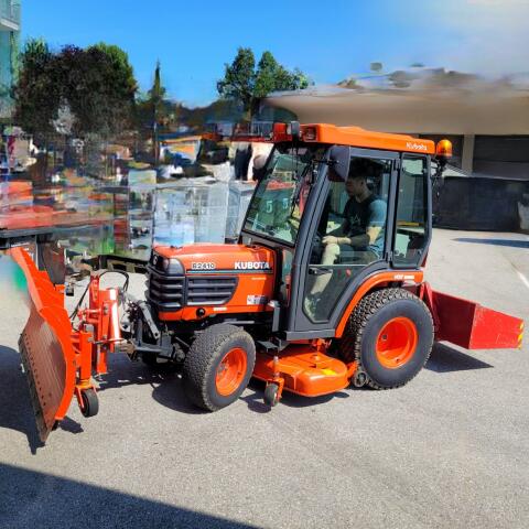 Kubota B2410