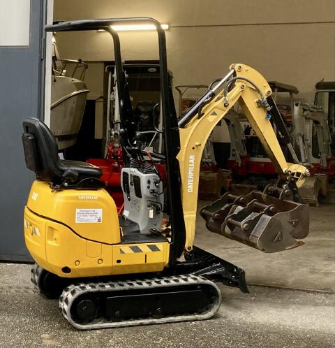 CAT 300.9 D inkl. Löffel, netto