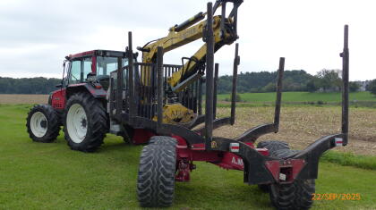 Valtra 6300 und Moser MHL-11