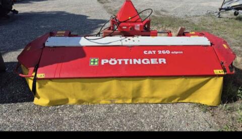 Frontmähwerk Pöttinger CAT 260 Alpin
