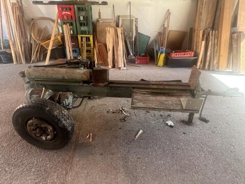 Holzspalter liegend