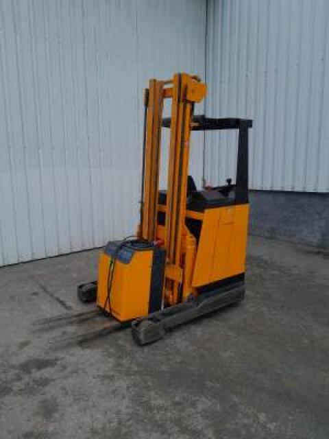 Stapler Schubmaststapler Heubodenstapler Jungheinrich