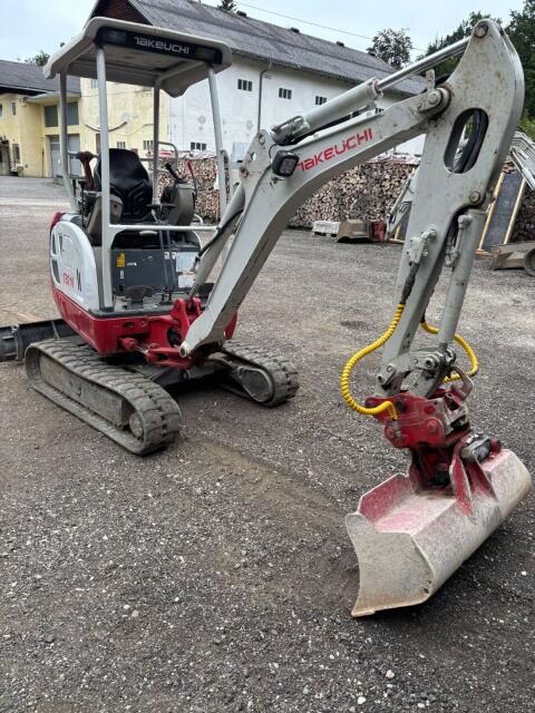 TB 216 Takeuchi
