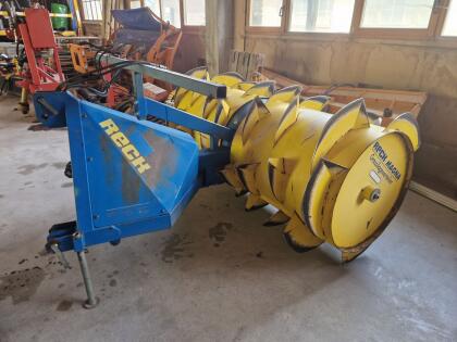 Reck Fahrsiloverteiler Magna