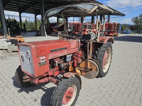 IHC Traktor 353, mit TÜV, Verdeck und Seilwinde
