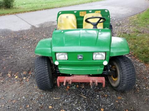 John Deere Gator