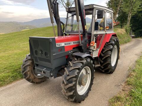 Massey Ferguson (MF) 274S Allradschlepper, Forstschlepper