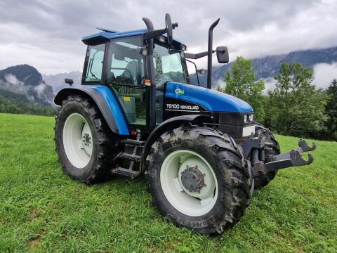 New Holland TS 100