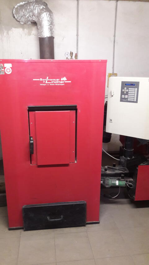 Hackgutheizung 70 kW