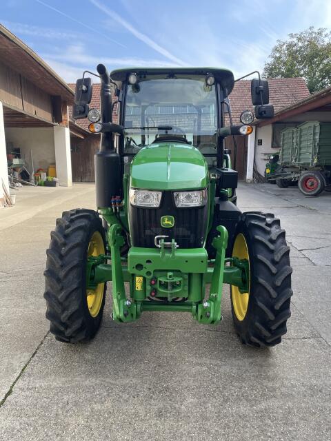 John Deere 5100M