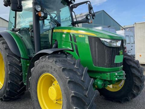 2018 John Deere 5115R 32F16R Command8 Radtraktor