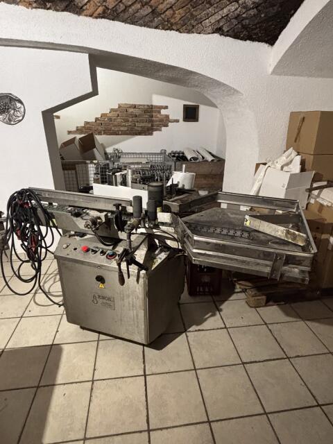 Enos Etikettiermaschine