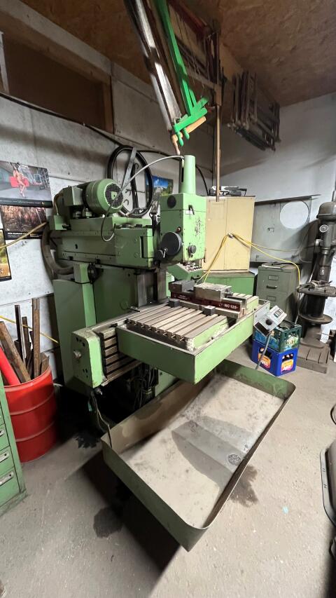 Fräsmaschine Maho 3-Achs mit Programmierung, Zubehör
