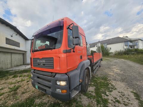 MAN TGA 18.390 4x2 Baggertransporter