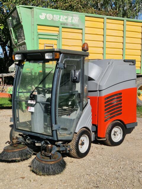 Kehrmaschine Hako Citymaster 300