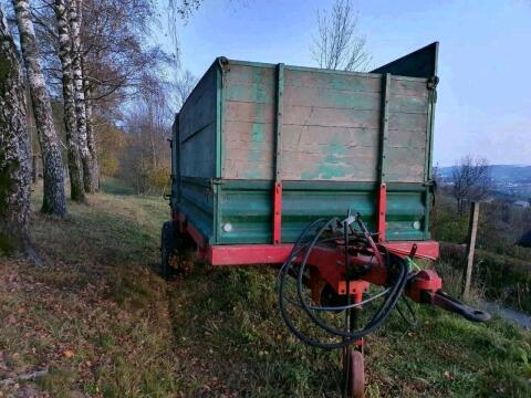 Abschiebewagen mit hydraulischem Kratzboden