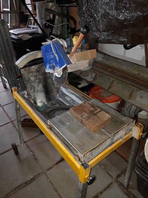 Steintrennmaschine
