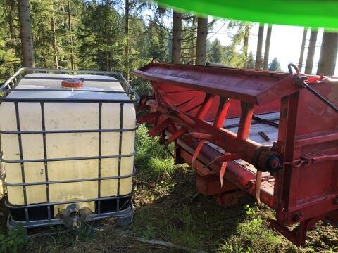 5 t Pöttinger Miststreuer
