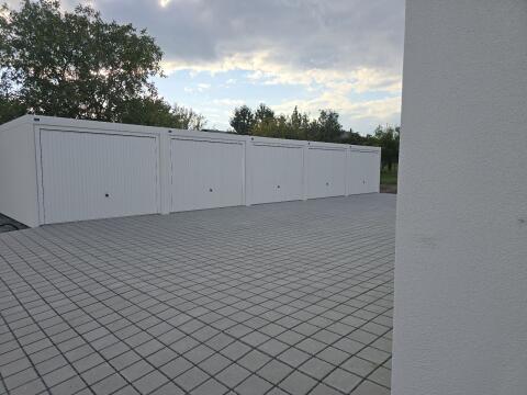 Garage, Lagerplatz