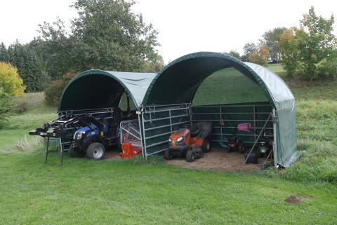 2 Weidezelte je 3,6 x 3,0 m