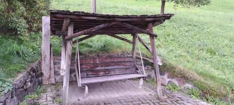 Holzschaukel