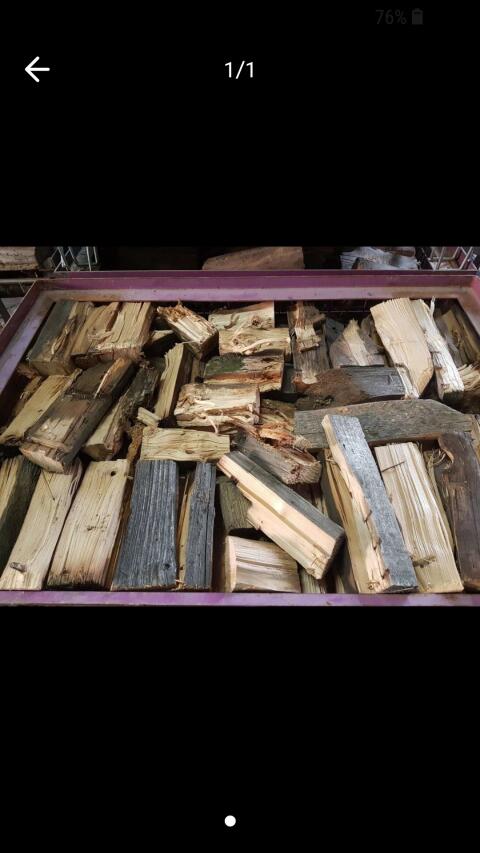 Trockenes Brennholz (Weichholz)